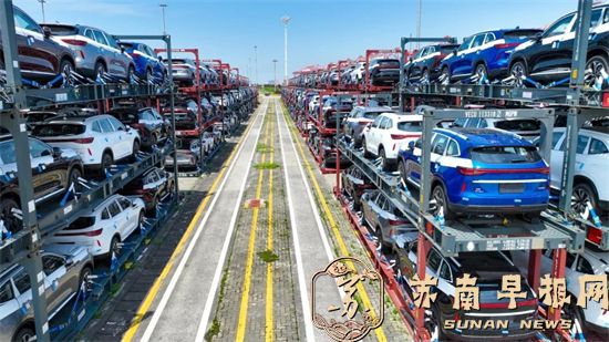 12.47万辆，同比增长33.5%！！国产汽车苏州码头排队“出海”5.jpg
