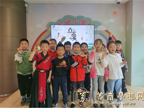 20240505句容市图书馆开展“欢乐玩转蛋 趣味迎立夏”主题活动443.png