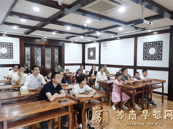 科技伴我成长 科普点亮童心