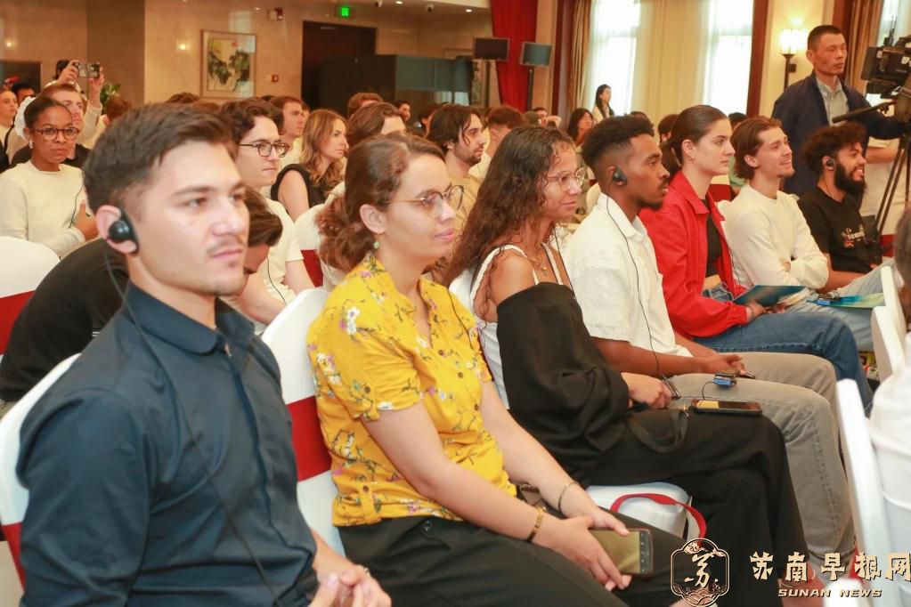 人民大学苏州校区举办中法青年对话活动