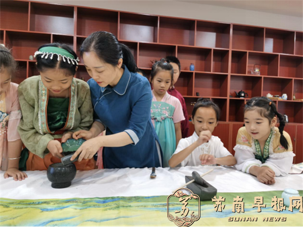 e523e0dd9d9142a599809d99e239c872.png 20240802点茶润心 风雅宋韵——“宋代点茶”暑期非遗文化体验活动470.png