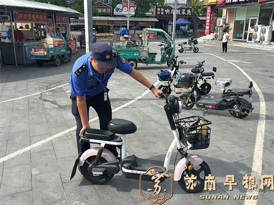 句容城管：夜市焕新颜 管理常态化