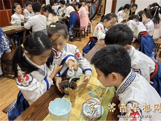 bff590a28f22fcc60293621e8136c30b.png 20241019茶韵飘香润童心,书香满屋启智慧—— 句容市图书馆假日研学活动圆满举行529.png