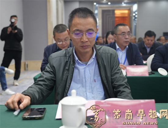 048181591fb4ba0c99737c5ff87c165b.png 6中国水产科学研究院淡水渔业研究中心副研究员熊贻伟当选为青虾分会秘书长.png