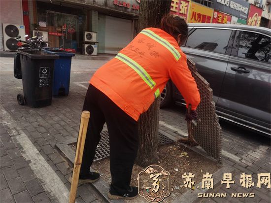 句容城管开启秋冬季&ldquo;洁城降尘&rdquo;作业模式