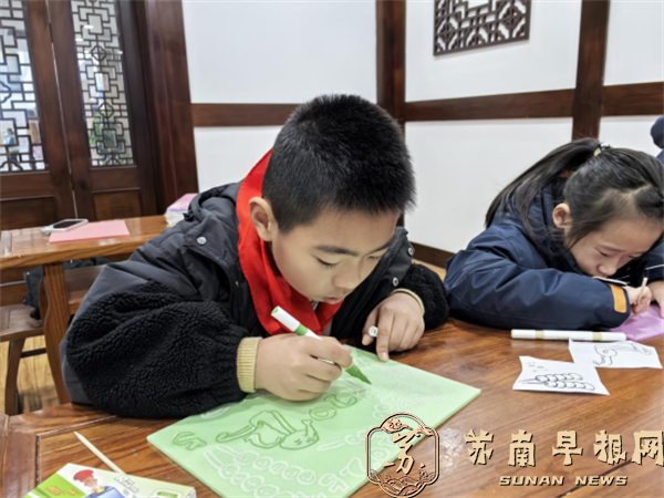 418d01cb0a5aa239b69bb185fc05ebcc.png 20241208探索非遗之美 拓印童年记忆582.png