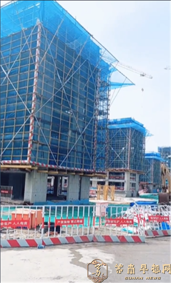 3a33ade9b74d9fbdfae1dbdc679aa960.png 12。施工现场图.png