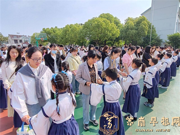 河滨路小学成长仪式报道338.png