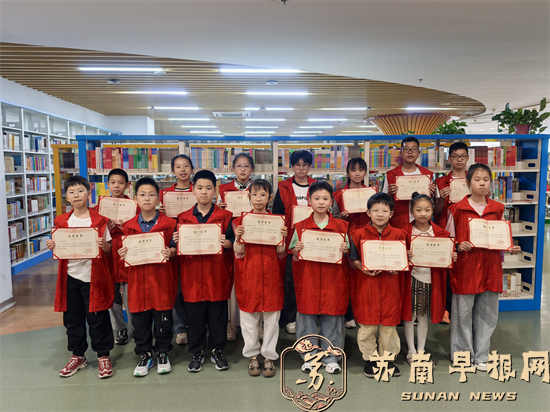 句容市图书馆开展“劳动创造幸福 志愿传递温暖”主题活动