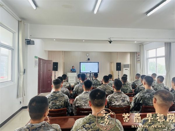 句容城管：军地共建 分类同行