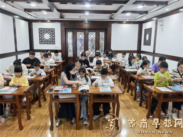 20250922句容市图书馆开展“大国重器——破冰巨兽 征服极地”科普活动663.png