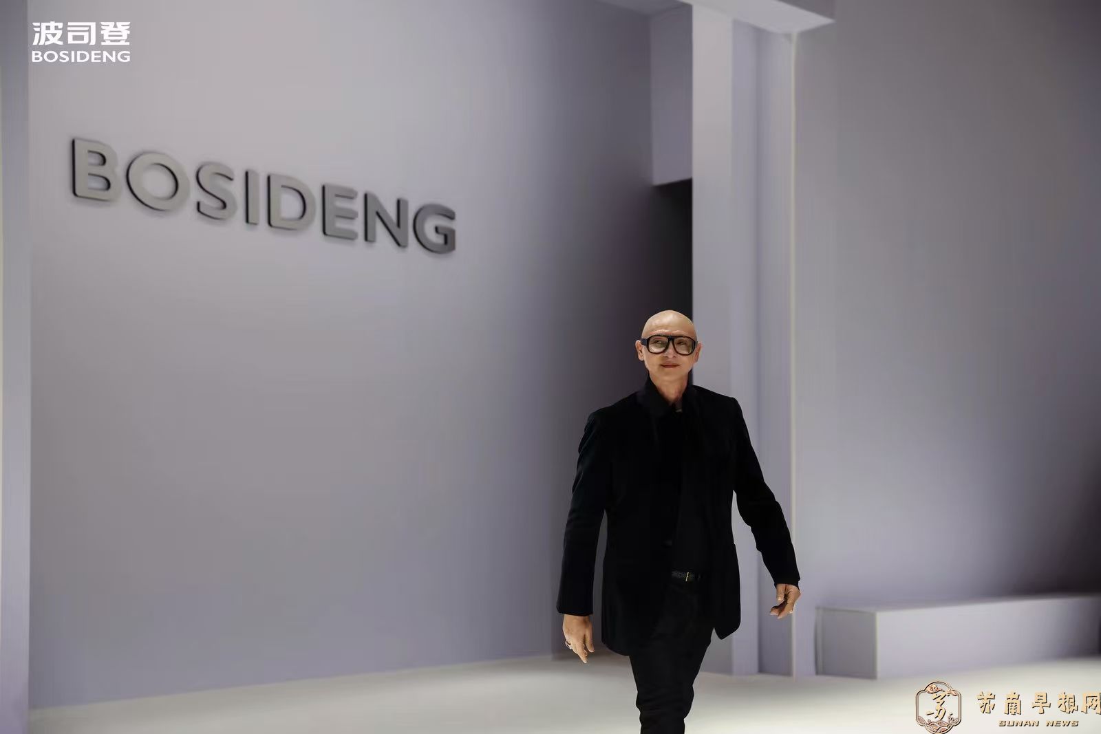 解构&ldquo;轻盈&rdquo;！波司登泡芙系列亮相巴黎时装周，开启身心双重&ldquo;零压&rdquo;之旅