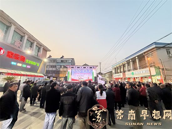 宜兴市周铁镇：文化惠民进社区 志愿护航暖人心