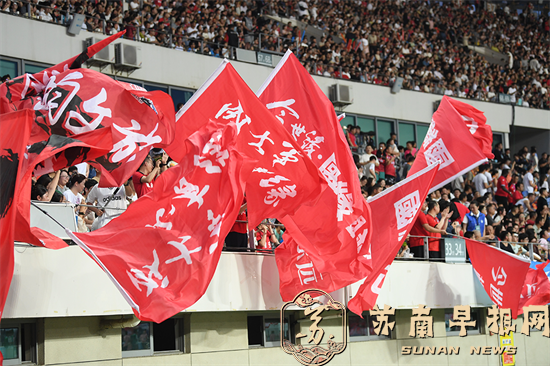 2026&ldquo;苏超&rdquo;揭幕战打响，国缘V3惊艳亮相开幕现场