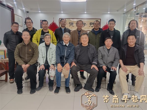 大生运河两岸阔 笔墨浓情画家乡&mdash;&mdash;崇川区唐闸镇街道举办主题创作活动 书画艺术家泼墨挥毫忆乡愁