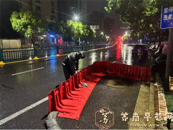 南京江宁东山城管综治办严阵以待(1)958.jpg