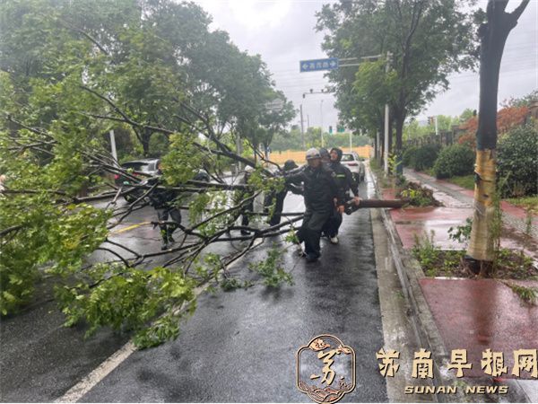 南京江宁东山城管综治办严阵以待(1)962.jpg