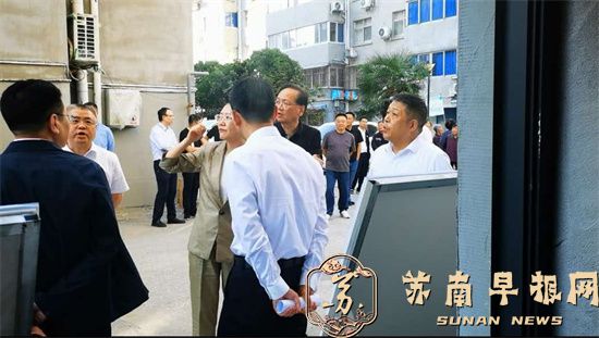 东市社区:老旧小区改造  牵动区长的心